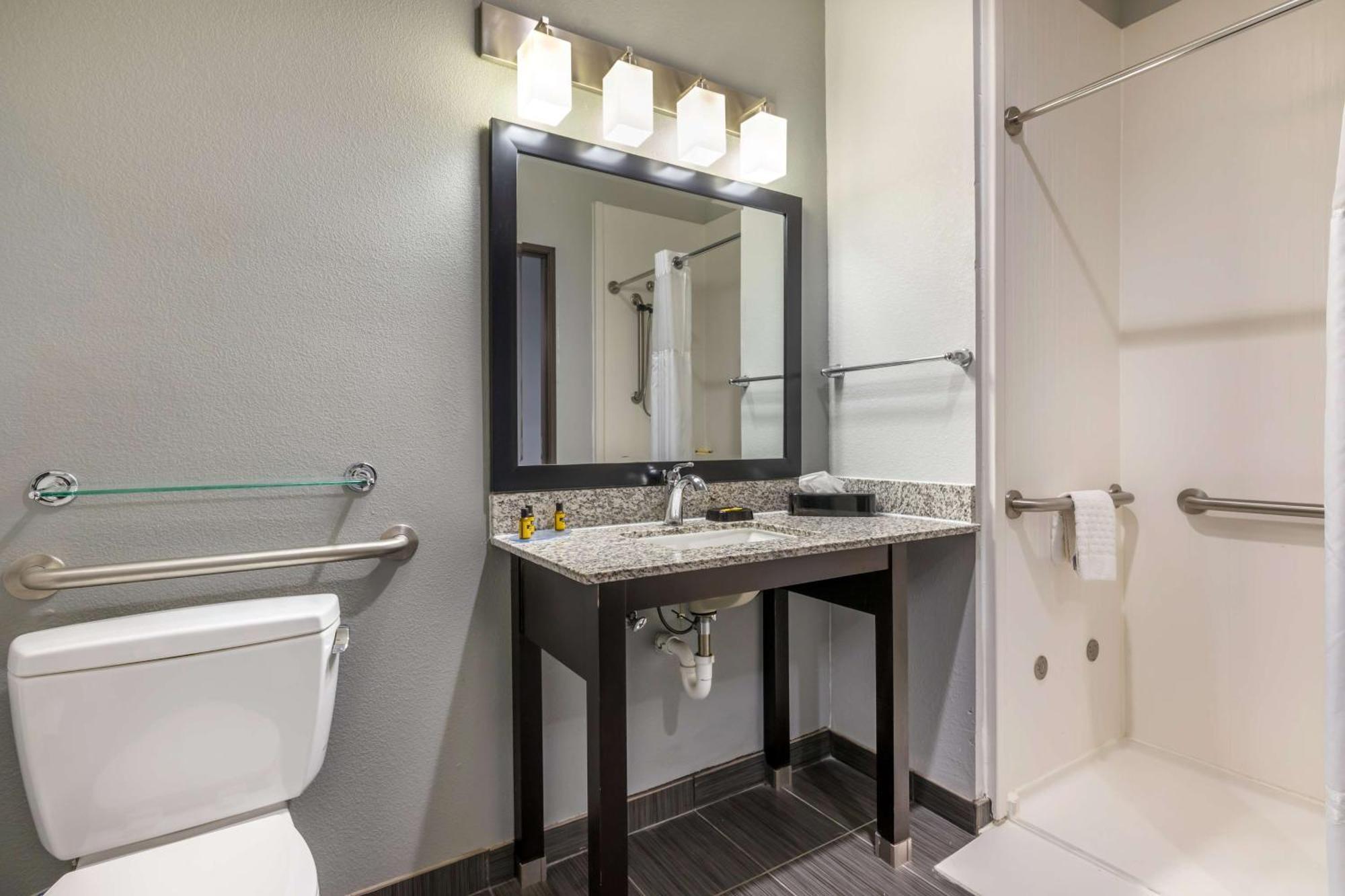 Best Western Plus Coweta'S 1St Hotel Εξωτερικό φωτογραφία
