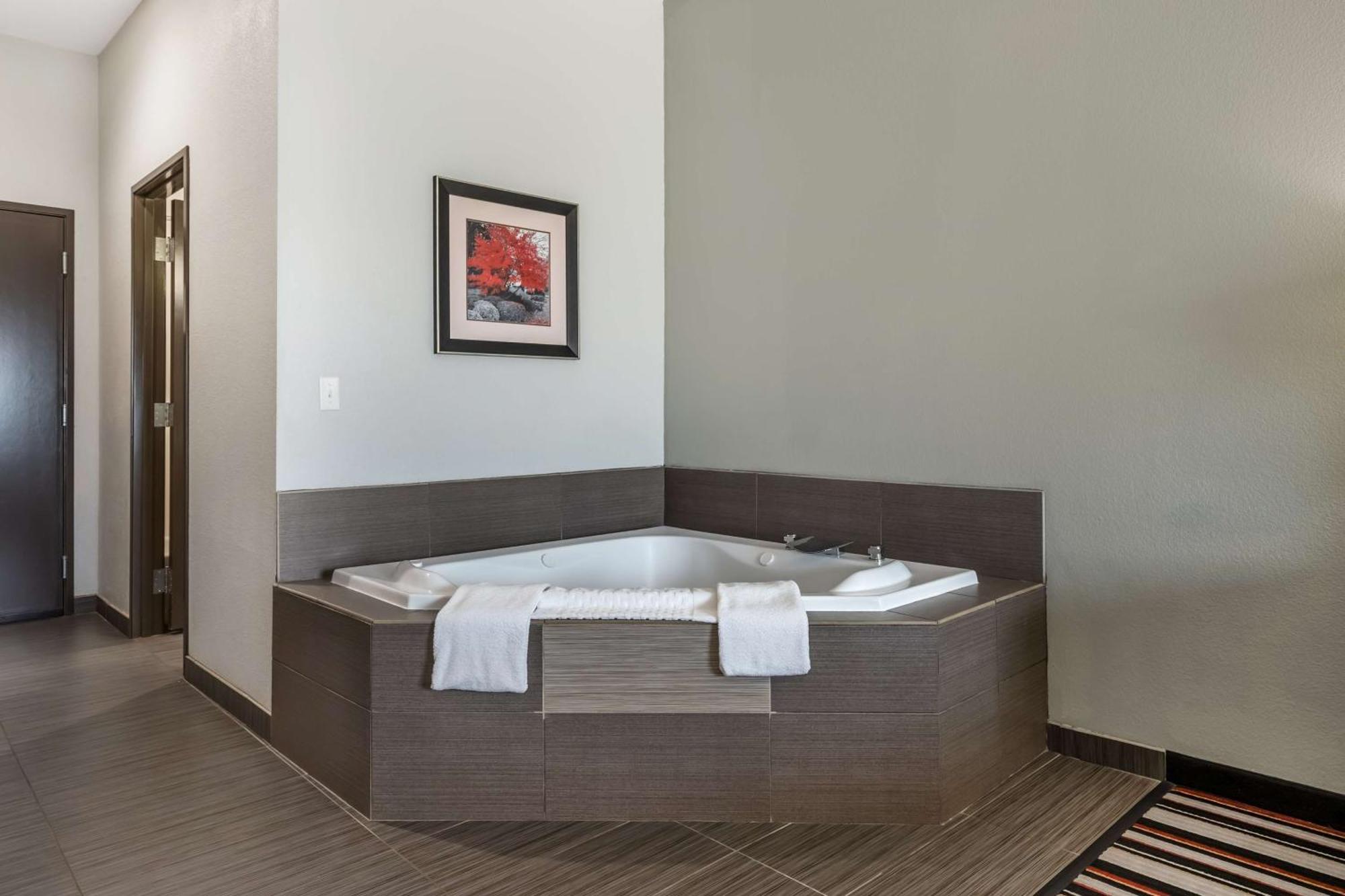 Best Western Plus Coweta'S 1St Hotel Εξωτερικό φωτογραφία